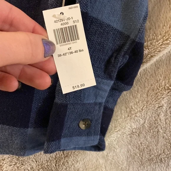 Old Navy Toddler’s Plaid Flannel Pocket Shirt - Picture 4 of 4